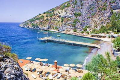 لادونيا هتل آداکوله