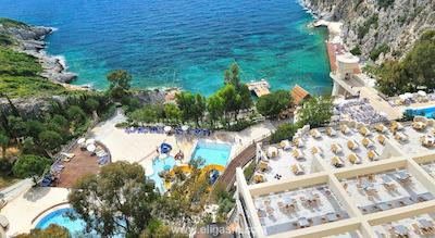 لادونيا هتل آداکوله