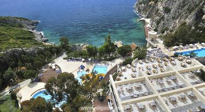 لادونيا هتل آداکوله