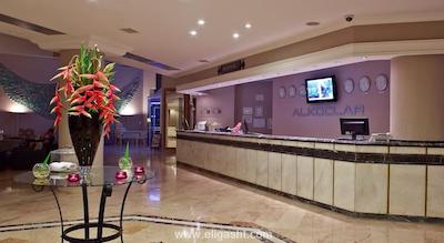 لادونيا هتل آداکوله