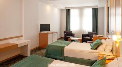 لادونيا هتل آداکوله