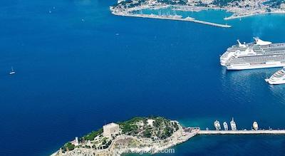 لادونيا هتل آداکوله