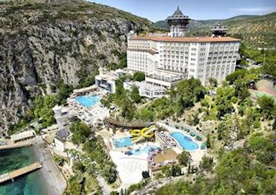 لادونيا هتل آداکوله