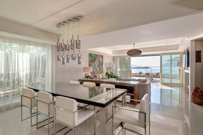 کرس، ا لاکچری کالکشن رسرت اند سپ، بدروم