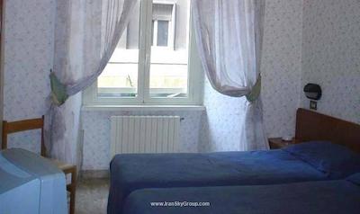 هتل دمترا کپیتلینا