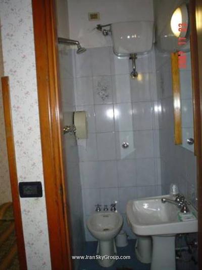 هتل دمترا کپیتلینا