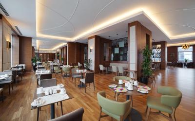 هالیدی این باکو