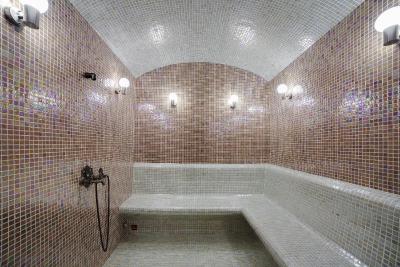 هالیدی این باکو