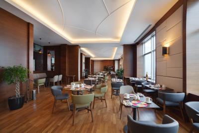 هالیدی این باکو