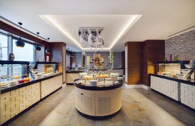 هالیدی این باکو