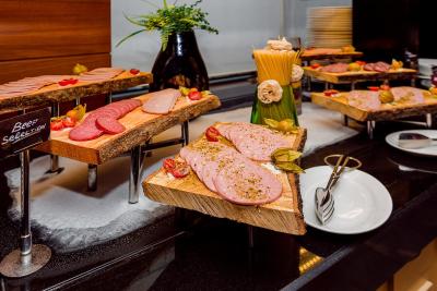 هالیدی این باکو