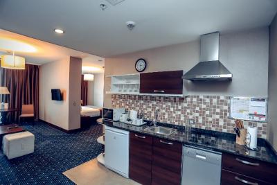 استی بریج سوئیتس باکو