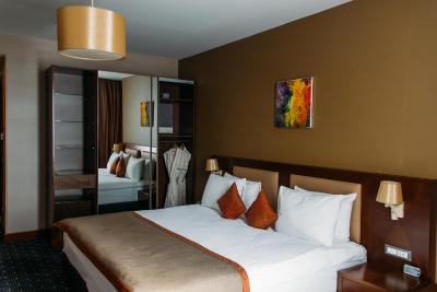 استی بریج سوئیتس باکو