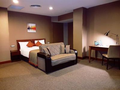 استی بریج سوئیتس باکو