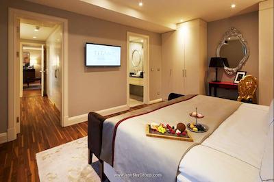 تایتانیک گندرمنمرکت برلین