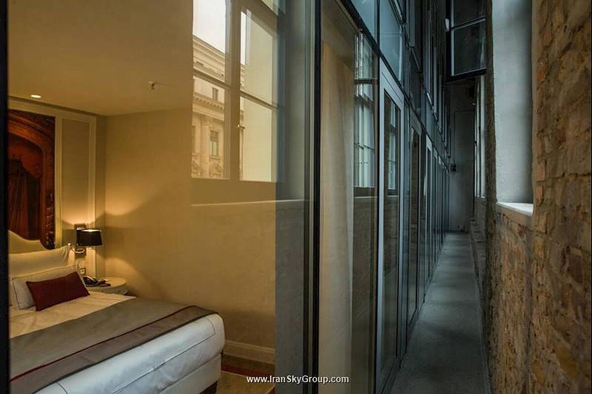 تایتانیک گندرمنمرکت برلین