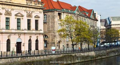 تایتانیک گندرمنمرکت برلین