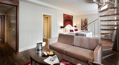 تایتانیک گندرمنمرکت برلین