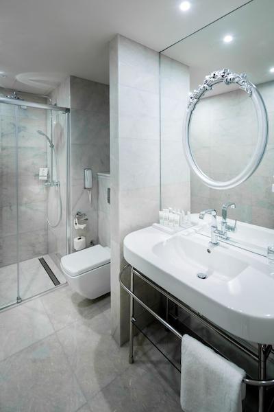 تایتانیک گندرمنمرکت برلین