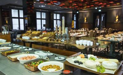 تایتانیک گندرمنمرکت برلین