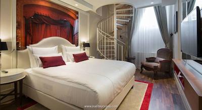 تایتانیک گندرمنمرکت برلین