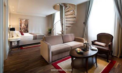 تایتانیک گندرمنمرکت برلین