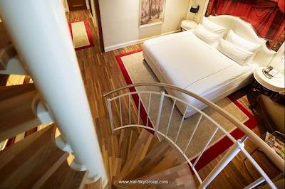 تایتانیک گندرمنمرکت برلین