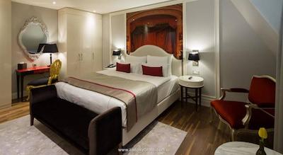 تایتانیک گندرمنمرکت برلین