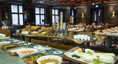 تایتانیک گندرمنمرکت برلین