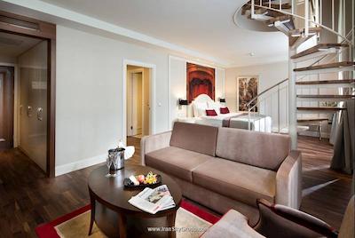 تایتانیک گندرمنمرکت برلین