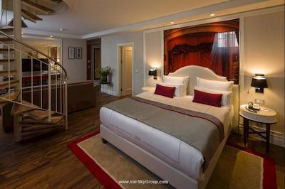 تایتانیک گندرمنمرکت برلین