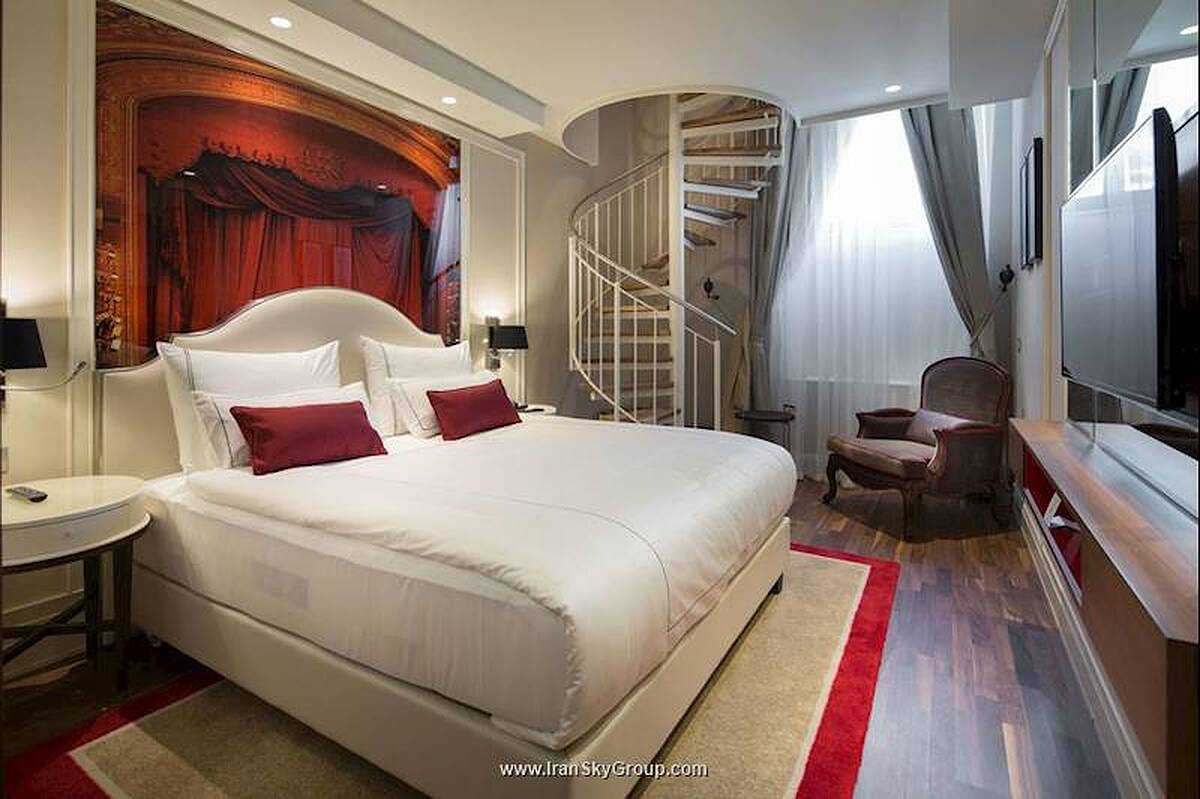 تایتانیک گندرمنمرکت برلین