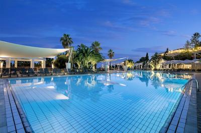 پاین بی هالیدی ریزورت