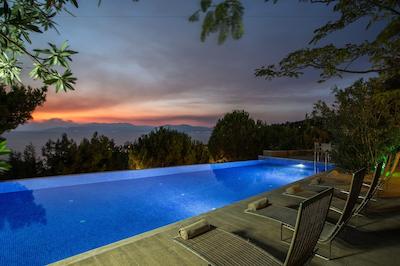 پاین بی هالیدی ریزورت