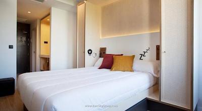 تک هاستل بارسلونا