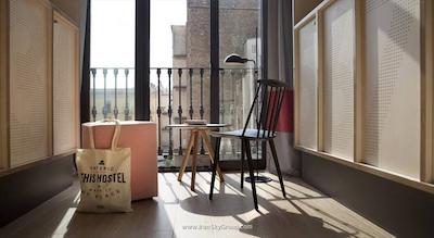 تک هاستل بارسلونا