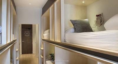 تک هاستل بارسلونا