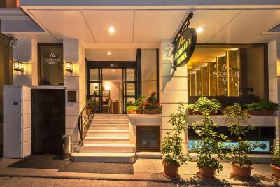 آگورا لایف هتل