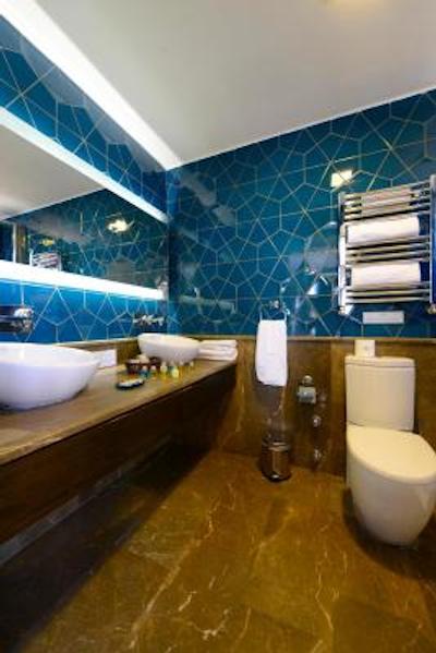 آگورا لایف هتل