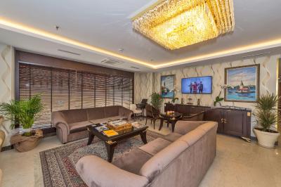 آپریلیس گلد هتل