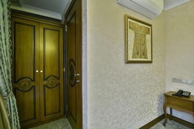 بون هتل اولد سیتی