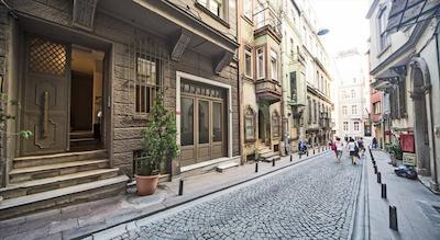 گالاتا ویستا سوئیت