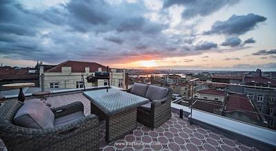 گالاتا ویستا سوئیت