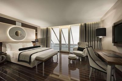 رامادا هتل اند سوئیت استانبول شیشلی