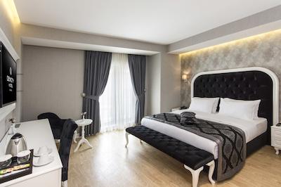 دنسیتی هتل اند اسپا