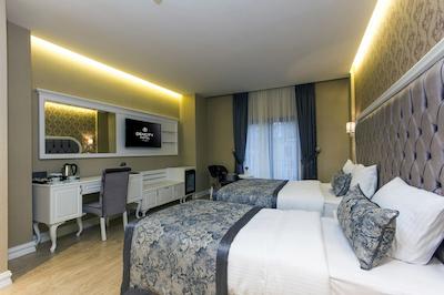 دنسیتی هتل اند اسپا