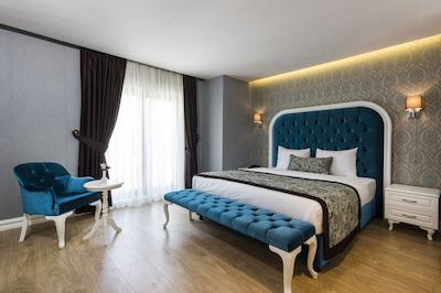 دنسیتی هتل اند اسپا