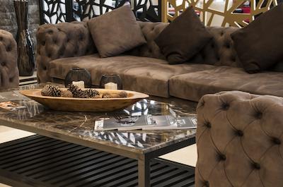 دنسیتی هتل اند اسپا