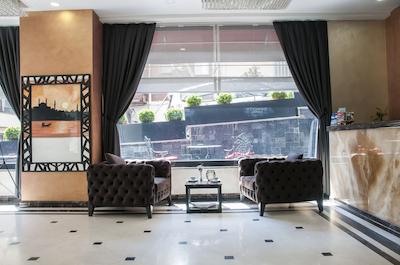 دنسیتی هتل اند اسپا