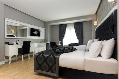 دنسیتی هتل اند اسپا